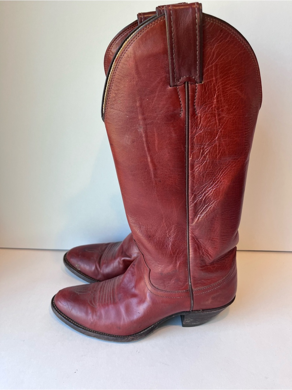Vintage Justin Brown Red Leather Western Cowboy Boots
